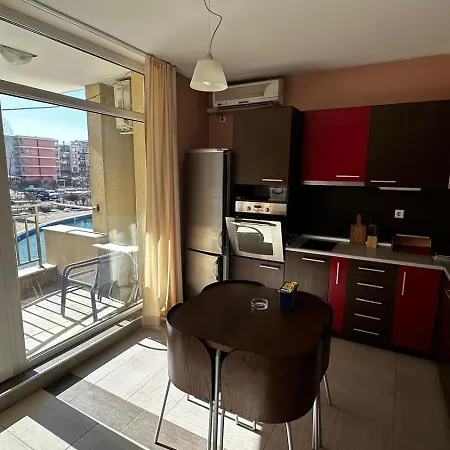 Reina Kamelia Garden Apartment *