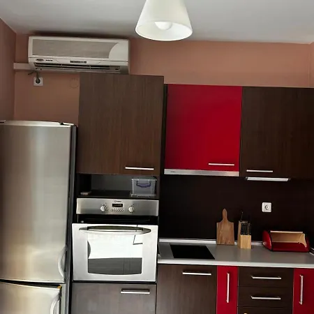 Apartment Reina Kamelia Garden